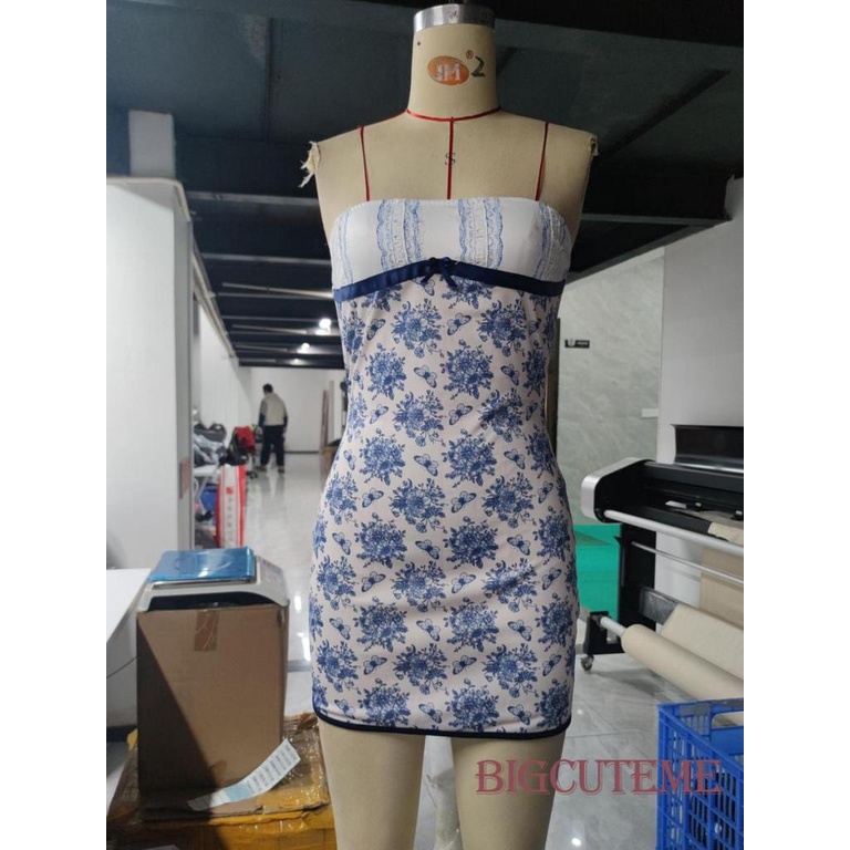 [] Đầm Ngắn Trễ Vai Không Dây Phối Họa Tiết Hoa Màu Xanh Dương-Trắng Thời Trang Mùa Hè Dành Cho Nữ