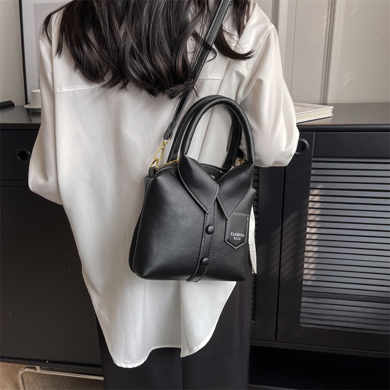 Túi Xách Đeo Chéo Một Bên Vai Phong Cách Mới 2024 Sáng Tạo Hợp Thời Trang Cho Nữ