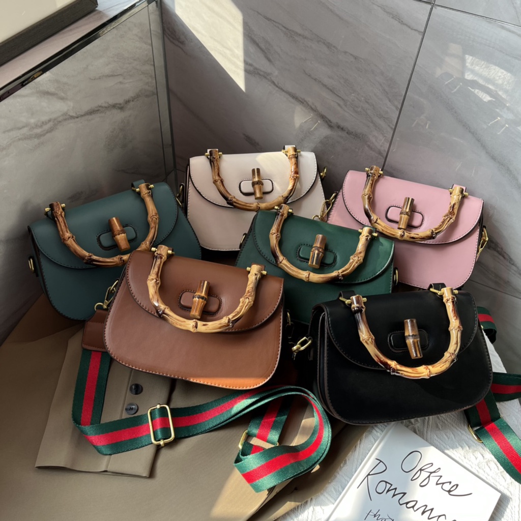 GUCCI6835 Women Sling Bag Casual Elegant Free Shipping Multifunction Crossbody  Saddle Bag M