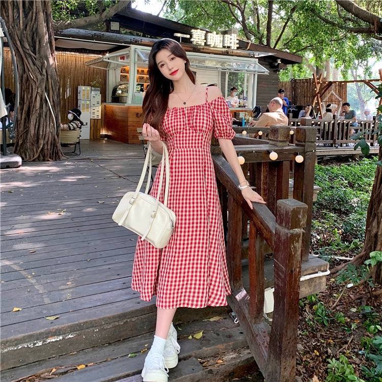 IELGY  Đầm Hai Dây Ôm Dáng Họa Tiết Kẻ Sọc Màu Đỏ Phong Cách hong kong Cổ Điển Thời Trang Cho Nữ