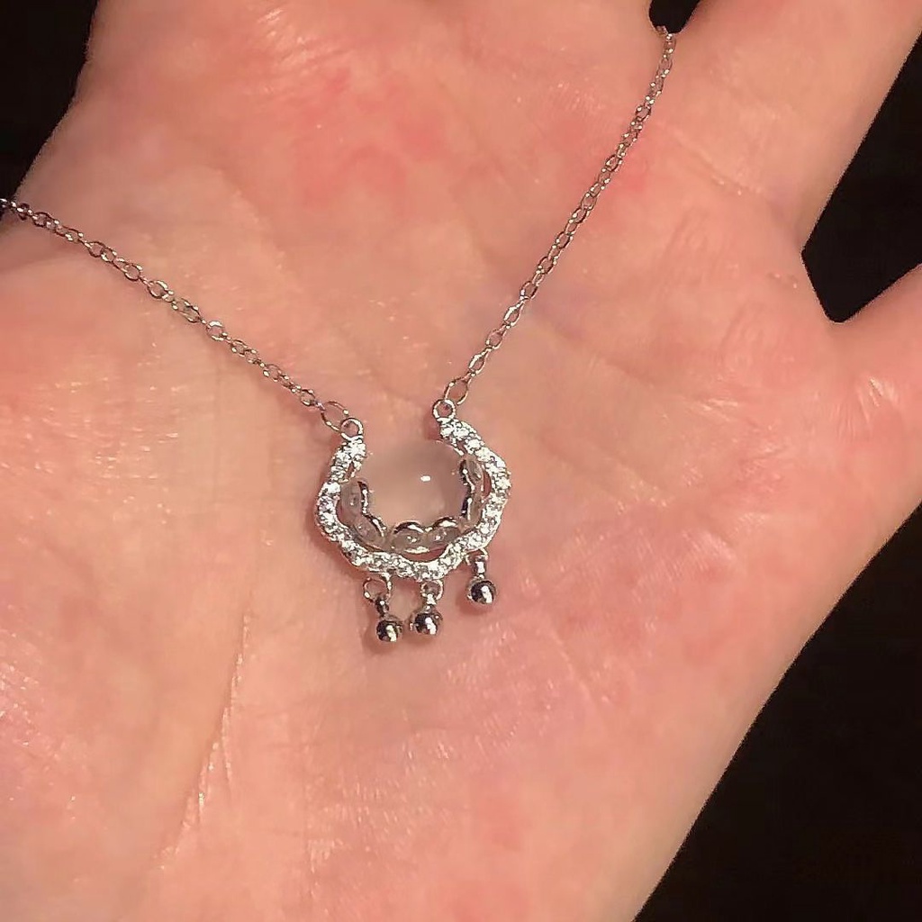 Vòng cổ Mặt Khóa Mây An Toàn Phong Cách Dân Tộc Mới Cao Cấp Đảm Bảo An Toàn Và nghi ngờ Nhẹ Nhàng niche C