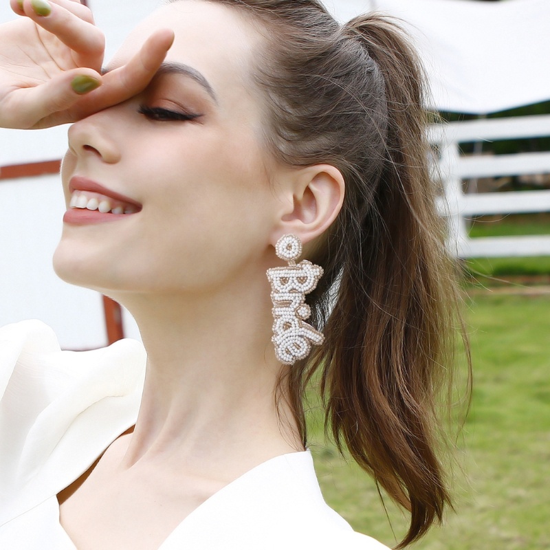 Đôi Khuyên Tai Dài In Chữ / Cơm Nắm Thời Trang Cho Nữ