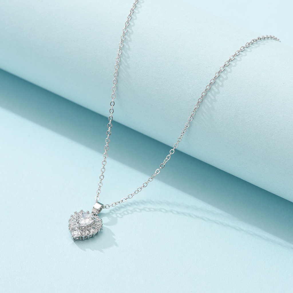 Vòng cổ Mặt Trái Tim Đính Đá Thời Trang Cho Nữ