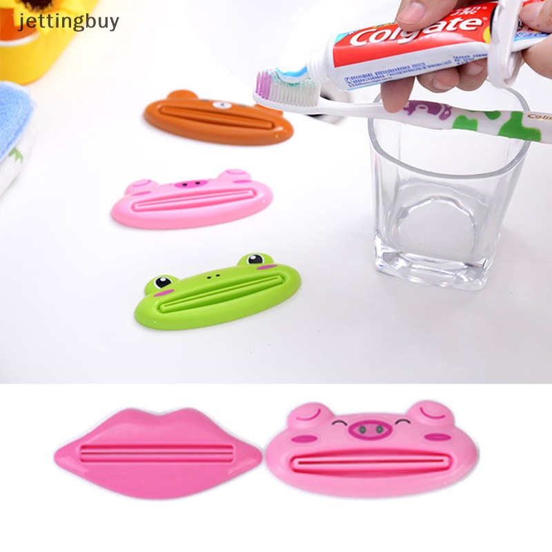 Set 4 Dụng Cụ Phun Kem Đánh Răng Họa Tiết Hoạt Hình Dễ Thương