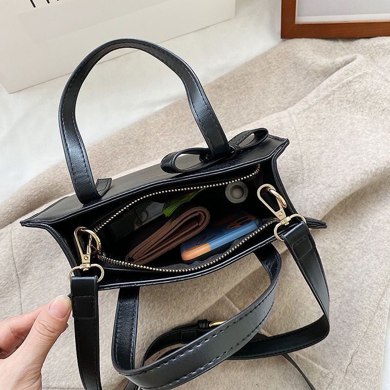 Túi Xách Đeo Vai Cỡ Lớn Màu Đỏ Thời Trang Cho Nữ