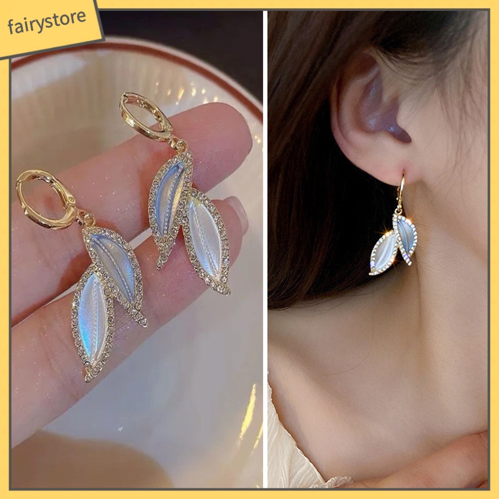 1 Đôi Bông Tai Dáng Dài Hình Chiếc Lá Đính Đá Phong Cách Retro