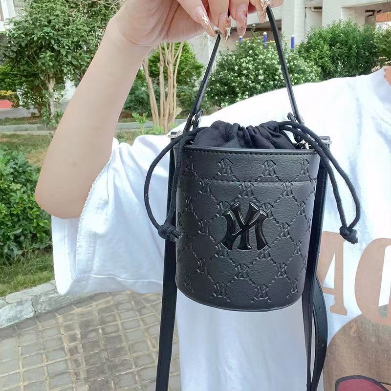 Túi Xách Bucket Mini Dây Rút Thời Trang Cho Nữ