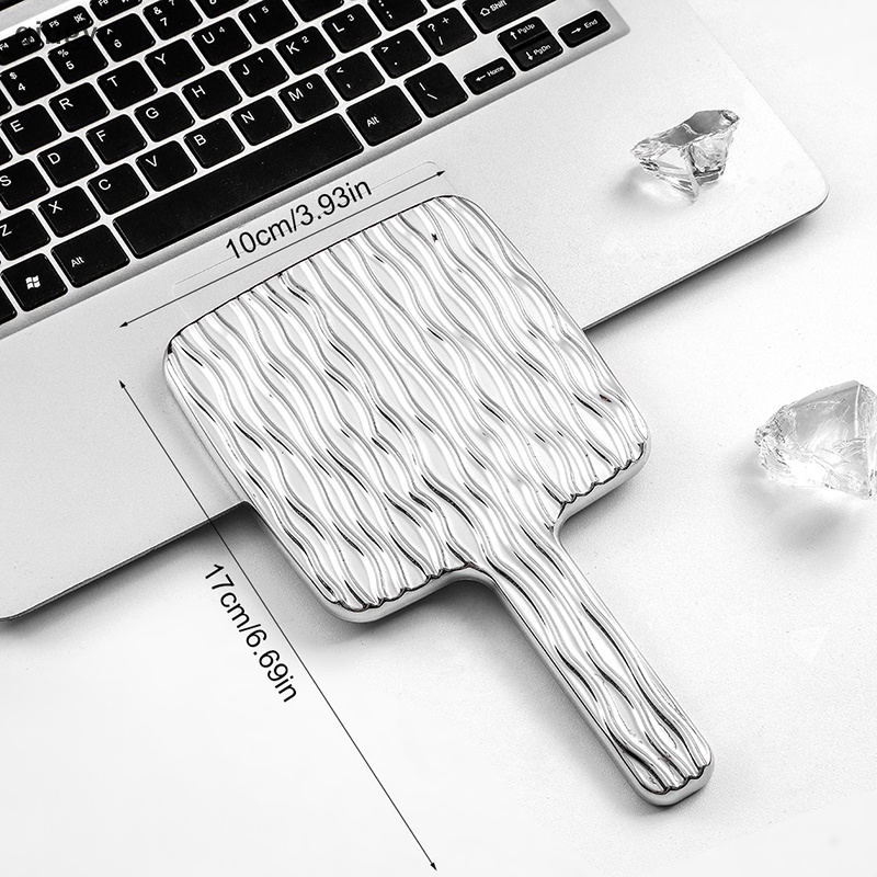 1 Gương Trang Điểm Cầm Tay Hình Vuông Kích Thước Lớn Dành Cho Bạn Nữ