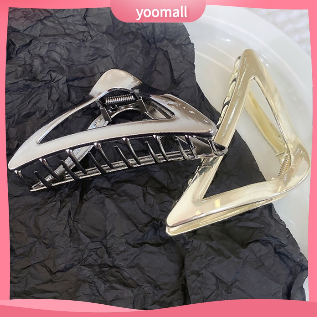 Kẹp Tóc Hình Tam Giác Bằng Kim Loại Màu Trơn Có Răng Chéo