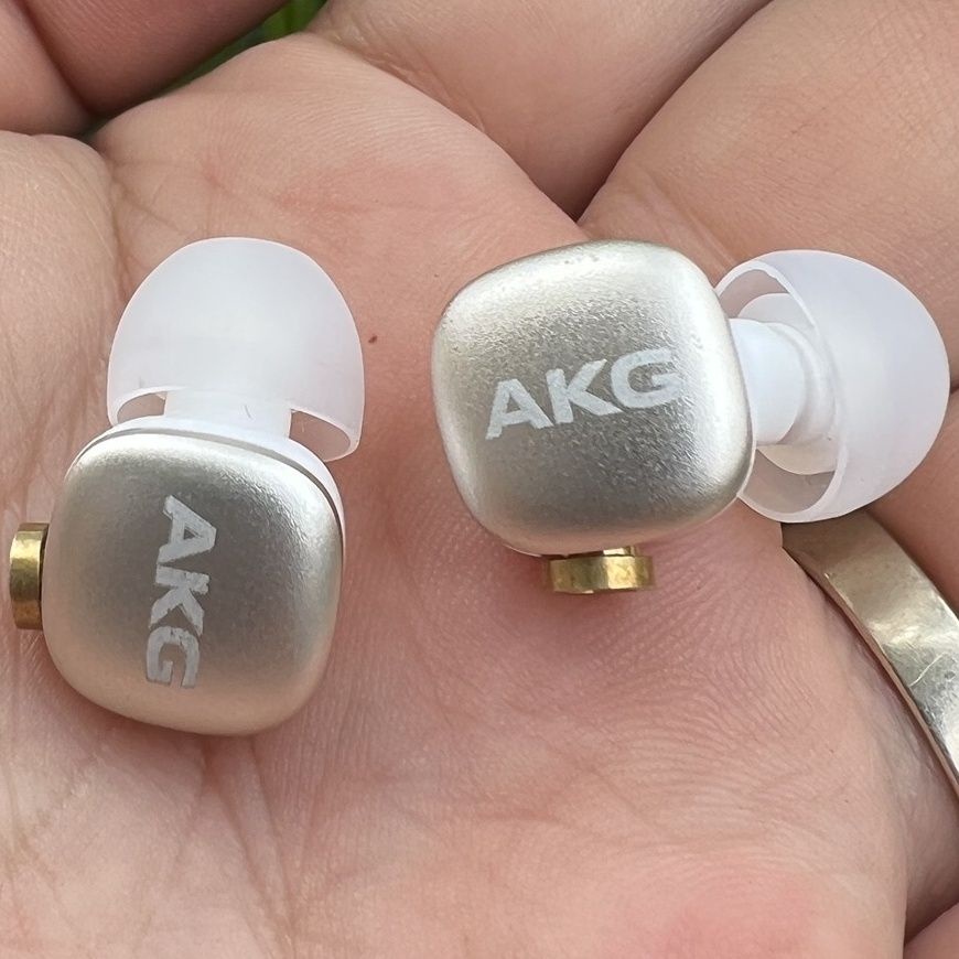 Tai Nghe Nhét Tai ddsfh300 mmcx Có Ba Tông Màu Chất Lượng Cao