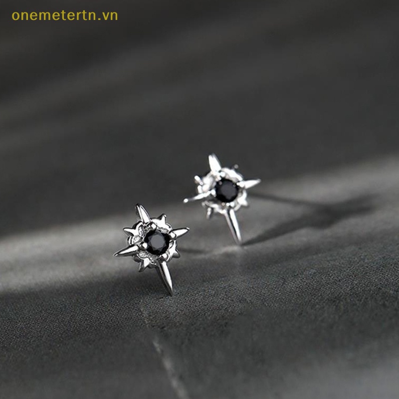 1 Đôi Bông Tai Đính Đá Zircon Hình Ngôi Sao Màu Trắng Đen Phong Cách Hip hop Thời Trang Cho Cặp Đôi