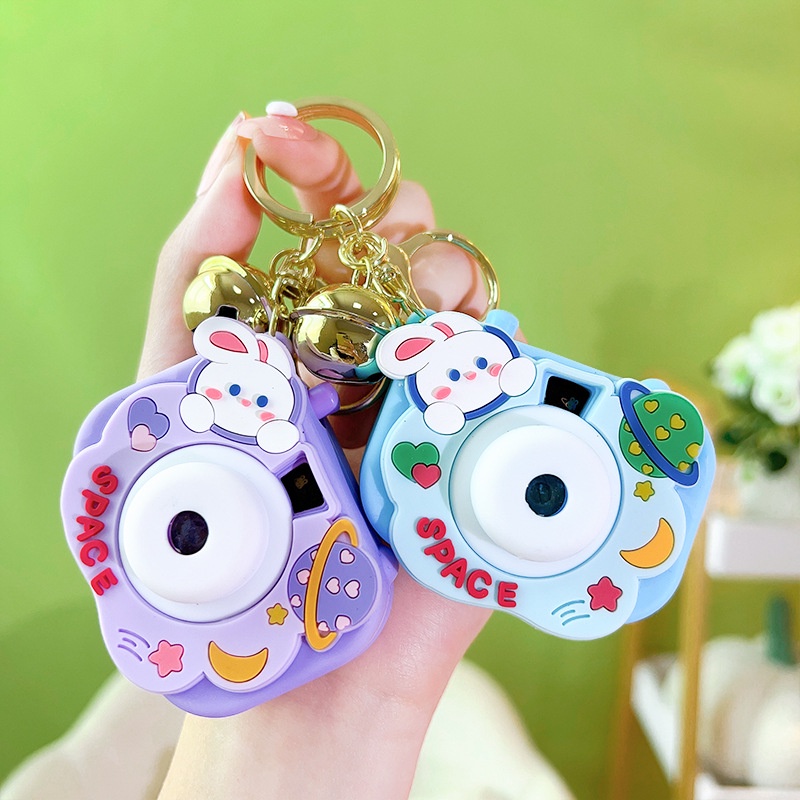 Móc Khóa Hình Máy Ảnh Hoạt Hình Dạ Quang Dễ Thương