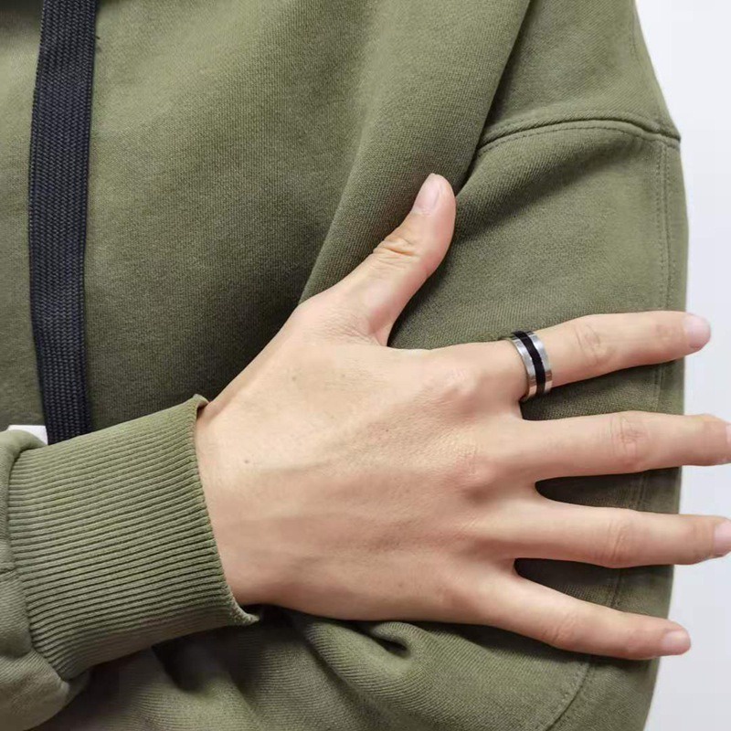 Nhẫn Thép Titan Không Gỉ Kẻ Sọc Đen Thời Trang Mới Cho Nam Và Nữ