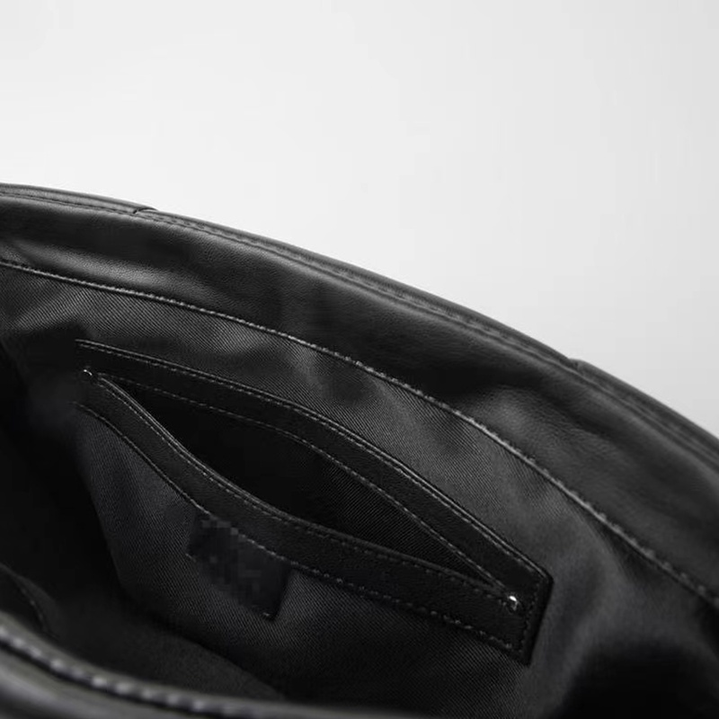 Zara Túi Xách Đeo Vai Cỡ Lớn Đính Đá Phối Dây Xích Thời Trang Nữ Sành Điệu