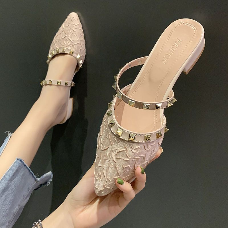 Dép Mũi Nhọn Đính Đinh Tán Thời Trang Mùa Hè Dễ Phối Đồ Dành Cho Nữ