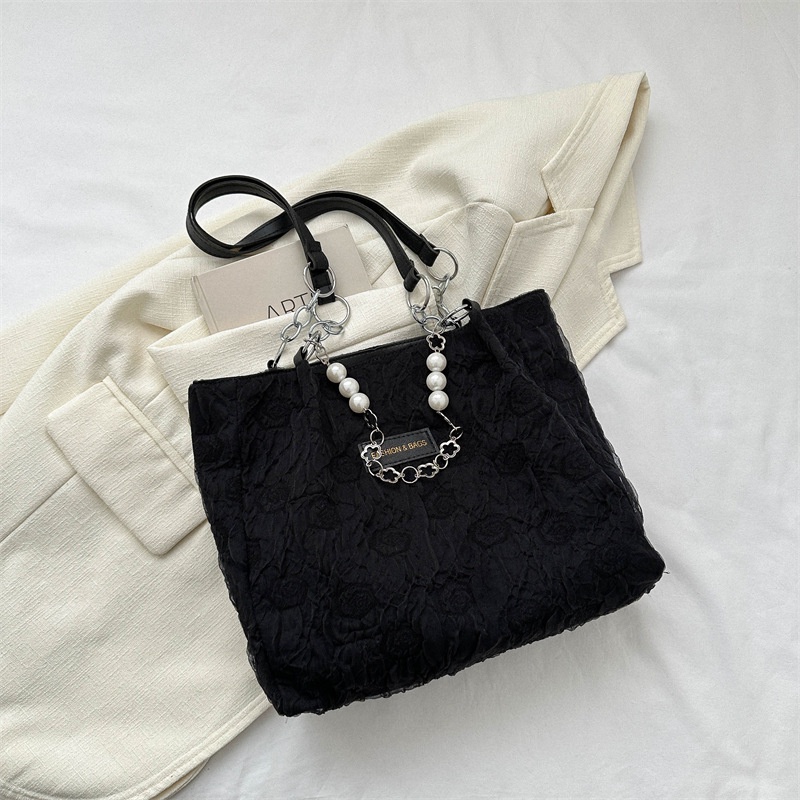 Túi Xách Đeo Vai Phối Dây Xích Và Ngọc Trai Thời Trang 2023 Dành Cho Nữ