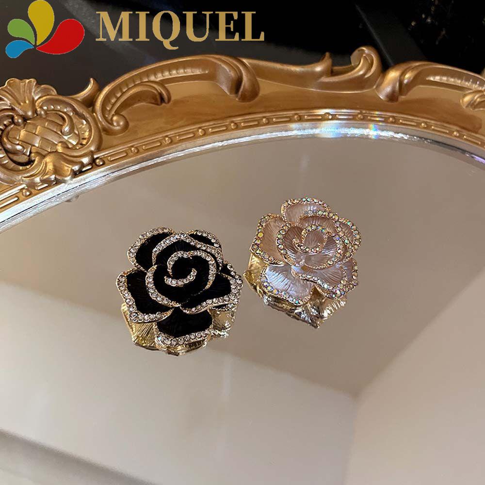 Trâm cài áo hình hoa trà phong cách Hàn Quốc thanh lịch cho nữ