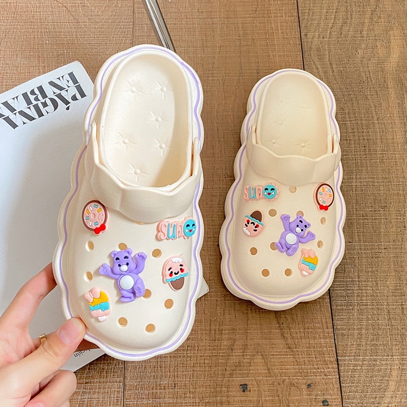 Dép Sandal Đế Mềm Dày Đục Lỗ Họa Tiết Hoạt Hình Thời Trang Mùa Hè Cho Nữ