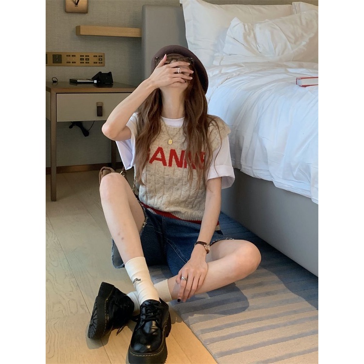 Áo Dệt Kim Sát Nách Dáng Rộng In Chữ Thời Trang Mới Cho Nữ