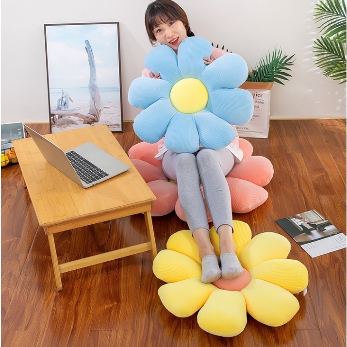 Miếng Lót Ghế Ngồi Xe Hơi Hình Hoa Cúc Dễ Thương