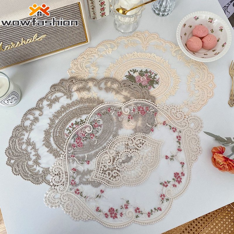 Tấm lót trang trí bàn ăn thêu hoạ tiết hoa phong cách retro thanh lịch