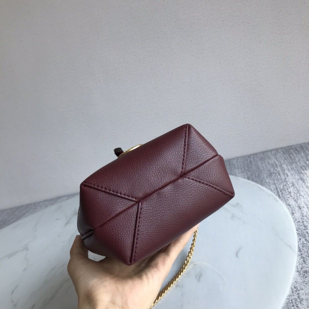 Túi Đeo Vai Phối Dây Xích Thiết Kế Mới Thời Trang Mùa Hè 2023 Dành Cho Nữ777777-0524