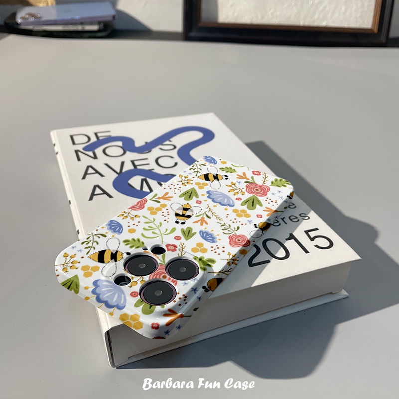 Ốp Điện Thoại Cứng Cao Cấp Họa Tiết Chú Ong Cho Iphone 8 12Plus Xr 13 max11 14pro K35J