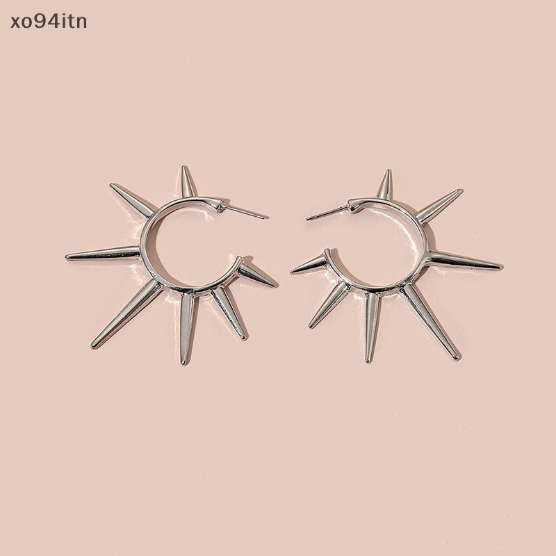 Bông Tai Dạng Vòng Đính Đinh Tán Bằng Kim Loại Phong Cách Hip Hop Punk Thời Trang Âu Mỹ Cho Nữ