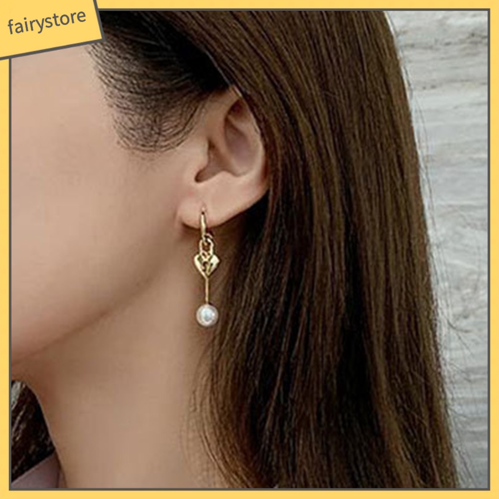 1 Đôi Bông Tai Hình Trái Tim Bằng Hợp Kim Dành Cho Nữ