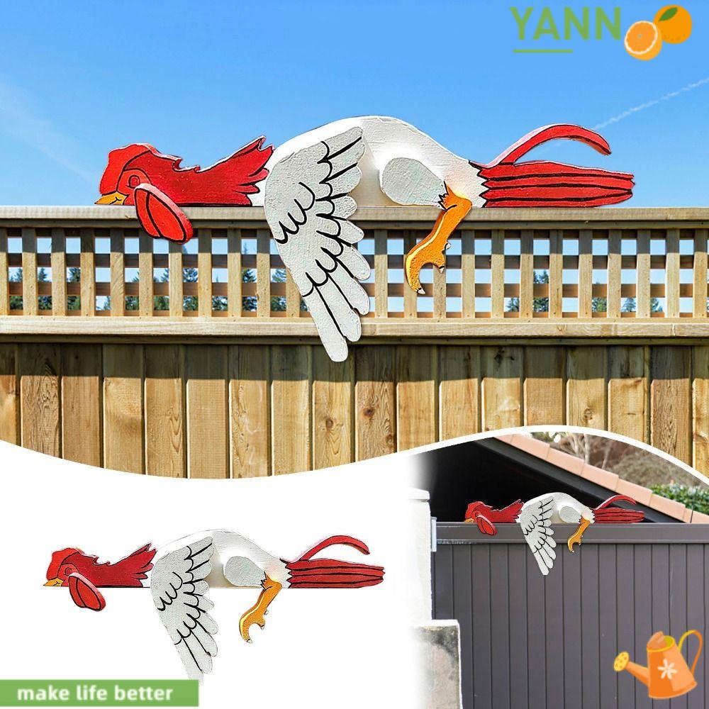 1 Hàng Rào Gỗ Phong Cách Mộc Mạc Dùng Trang Trí Sân Vườn