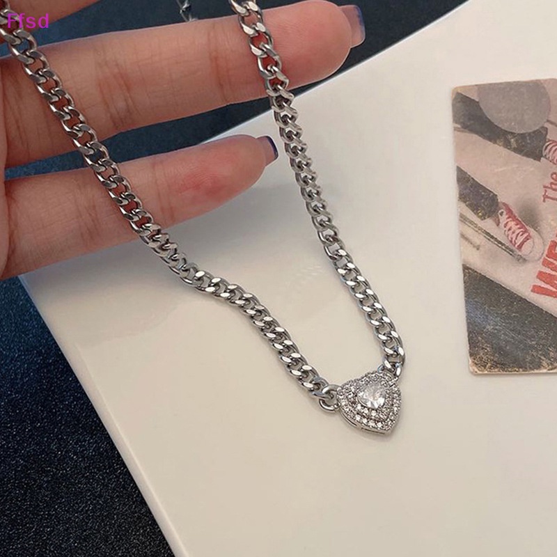 {Ffsd} Vòng cổ Đeo Cổ Tay Chuỗi Xích Ánh Sáng Zircon Mặt Trái Tim Pha Lê Thời Trang Punk Làm Quà Tặng Cho Bạn Gái *