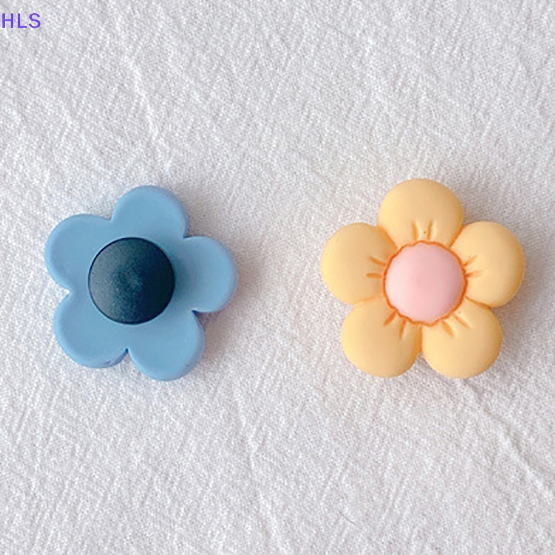 Phụ Kiện Khóa Giày Đục Lỗ Hình Hoa Cúc Dễ Thương 5 Khớp