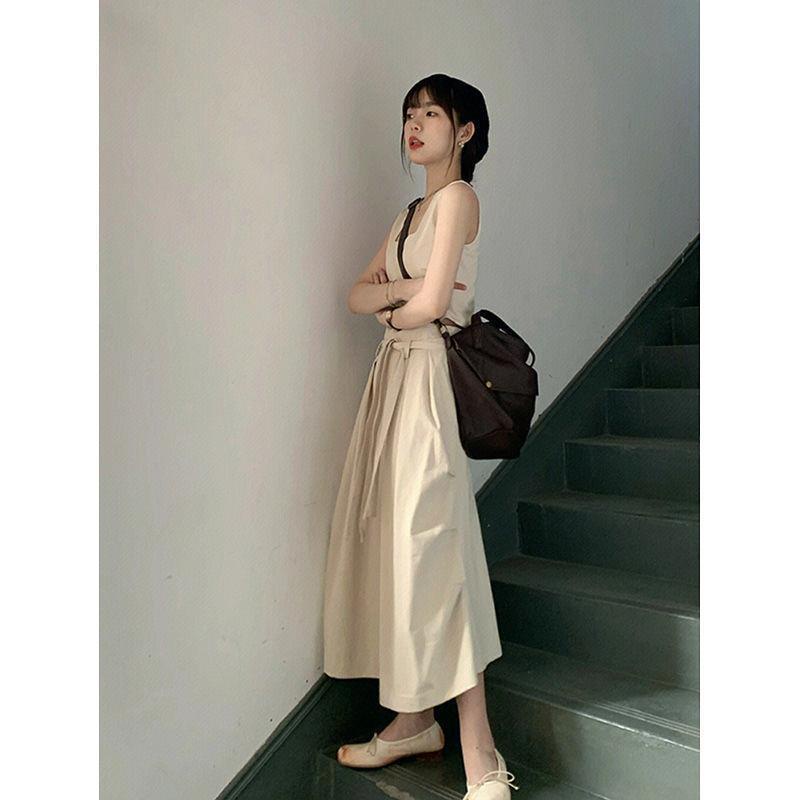 Set Áo Thun Ngắn Tay + Chân Váy Yếm Thời Trang Nữ