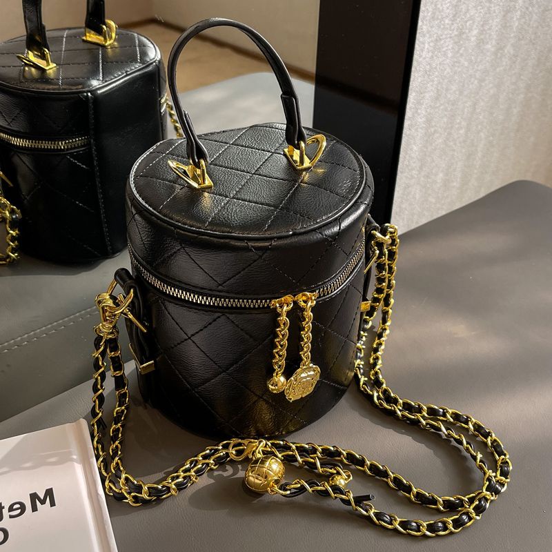 Túi Xách Đeo Vai Hình Trụ Phối Dây Xích Đính Đá Thời Trang Dành Cho Nữ