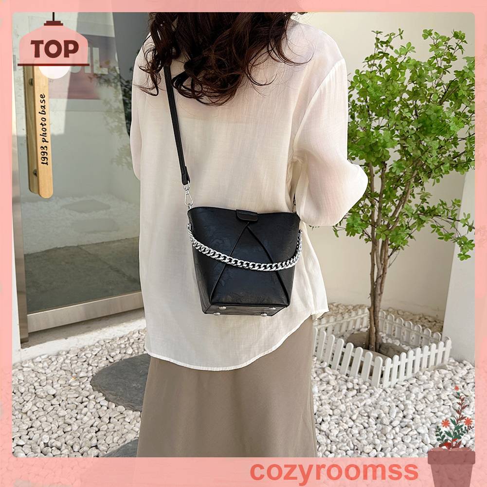 Túi Xách Da PU Phối Dây Xích Kim Loại Thoáng Khí Thời Trang Cho Nữ
