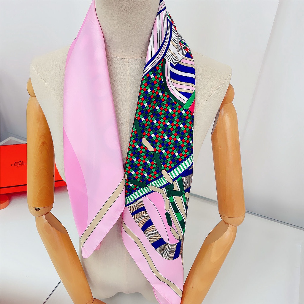 Khăn Choàng Lụa Đan Chéo Handmade Thời Trang Dành Cho Người Lớn Tuổi