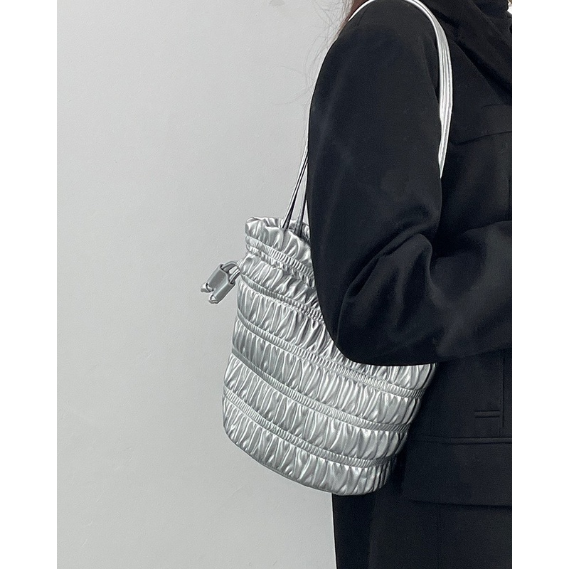 Túi Da Mềm Xếp Ly Phối Dây Rút Xinh Xắn Theo Phong Cách Hàn Quốc