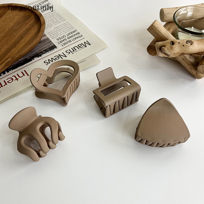 Kẹp Càng Cua Màu Sắc Ngọt Ngào Cho Nữ