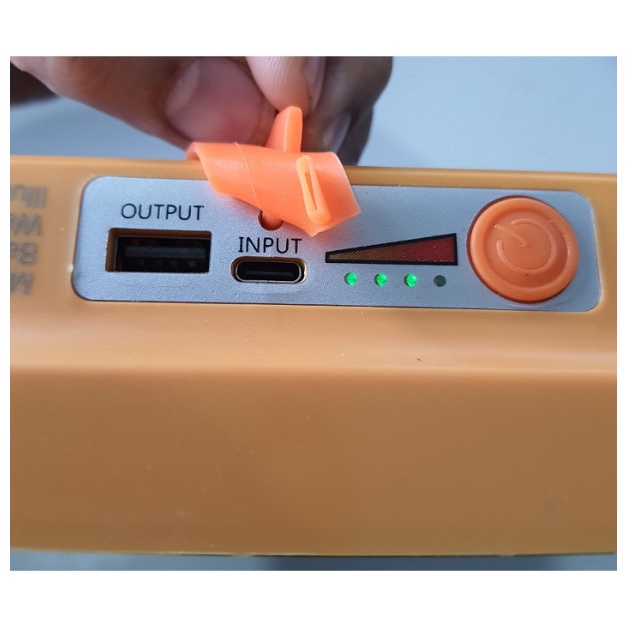 Đèn Năng Lượng Mặt Trời 300w 100 LED SIÊU SÁNG, có kèm sạc lưới 220v + đầu ra usb