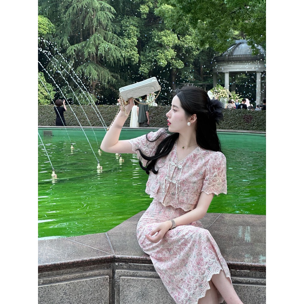 Bộ Áo Cổ Chữ V Thêu Họa Tiết + Chân Váy Lưng Cao Co Giãn Thời Trang Retro Pháp Cho Nữ