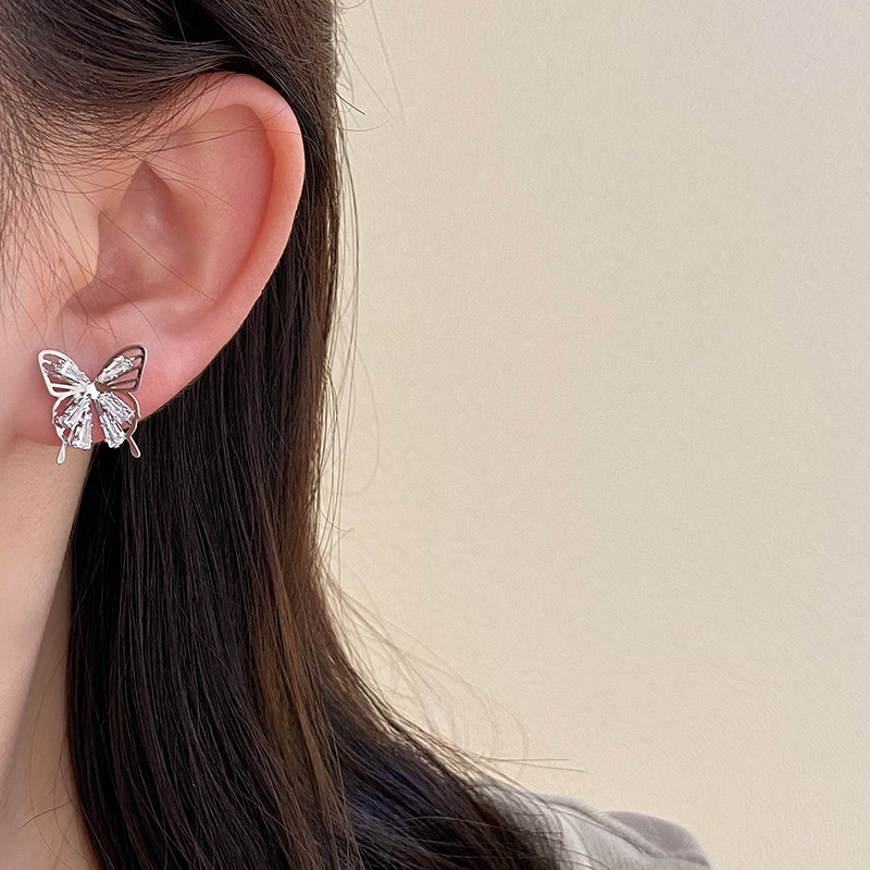 Bông Tai Bạc Hình Bướm Rỗng Đính Đá Zircon Lấp Lánh Thời Trang Cho Nữ