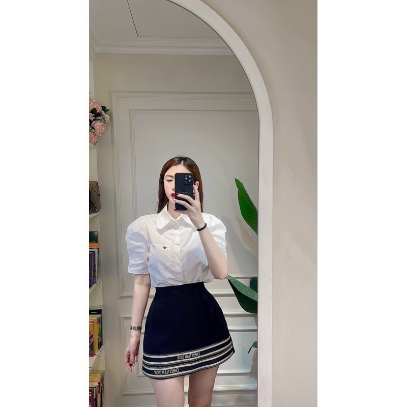 Chân váy nữ chất umi dày viền gấu thương hiệu sang chảnh siêu hot hè 2023