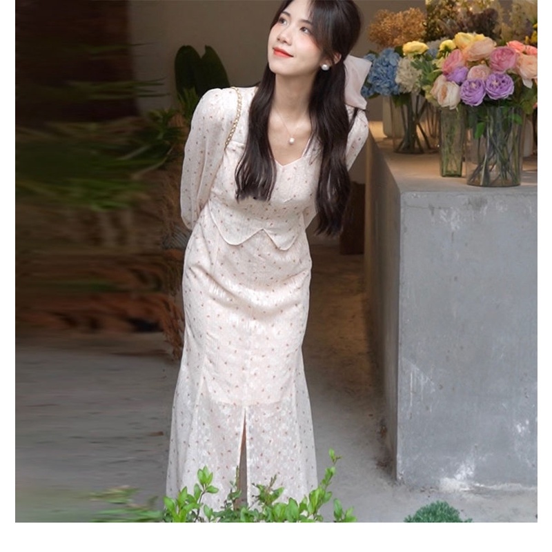 Đầm Đuôi Cá Giả Hai Mảnh Họa Tiết Hoa Nhẹ Nhàng Phong Cách Hàn Quốc Mùa Xuân