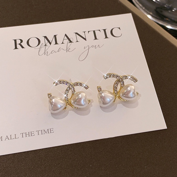 Khuyên Tai Hình Trái Tim Đính Hạt Ngọc Trai Phong Cách Thời Trang Mới 2023