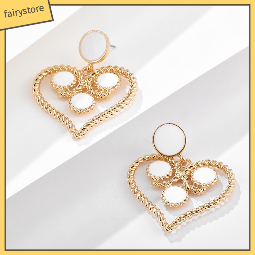 Đôi Khuyên Tai Hình Trái Tim Rỗng Phong Cách Vintage Cho Nữ