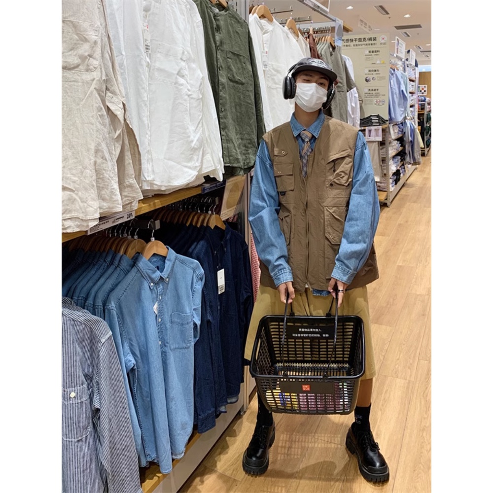 Áo Khoác Sát Nách Phối Nhiều Túi Phong Cách Retro Mỹ Cho Nam