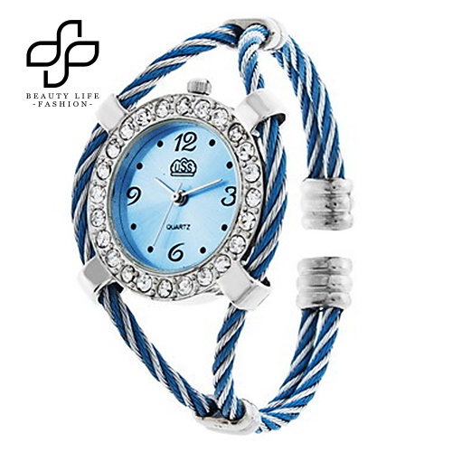 Đồng Hồ Quartz Đính Đá Với Dây Đeo Bện
