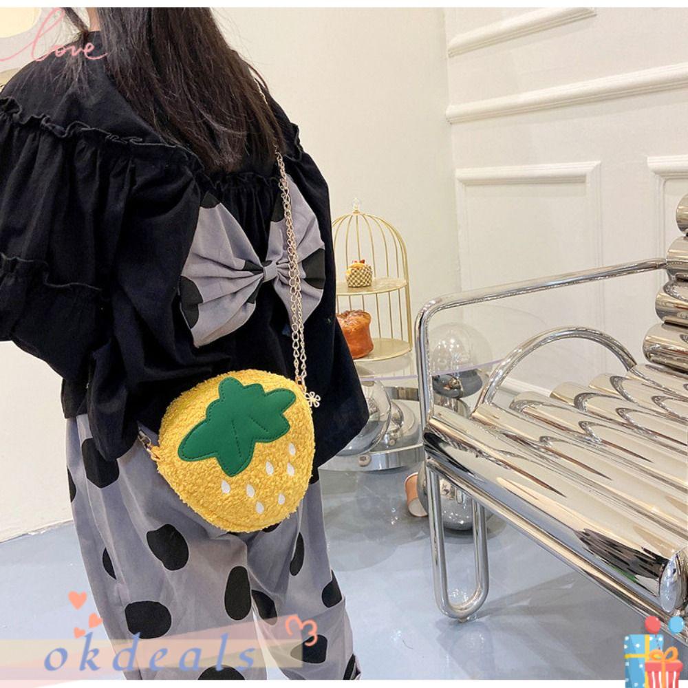 OKDEALS Túi Đeo Chéo Vai Bằng Lông Cừu Giả Hình Quả Dâu Tây Thời Trang Dành Cho Nữ