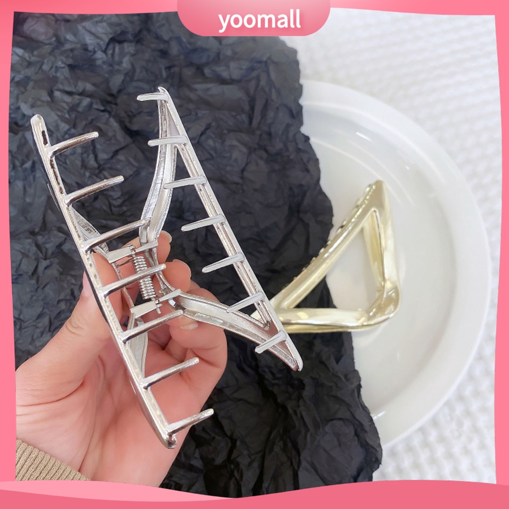 Kẹp Tóc Hình Tam Giác Bằng Kim Loại Màu Trơn Có Răng Chéo