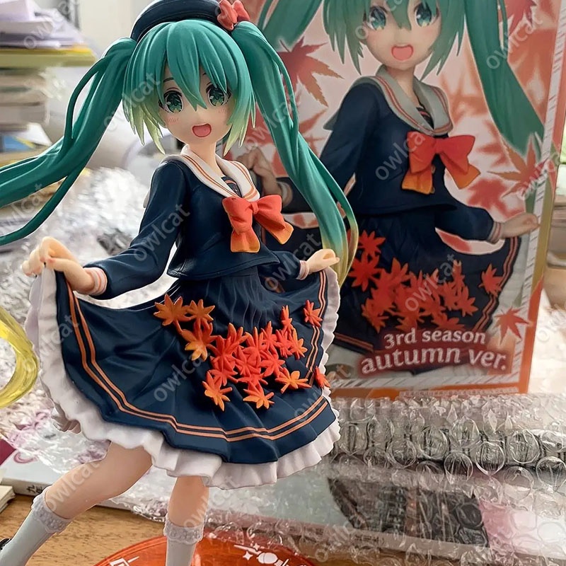 Mô Hình Nhân Vật VOCALOID Miku  18cm Hatsune Miku Virtual Idol Maple Leaf Season Series Fall PVC Figure TAiTO Piapro Packed in Box Model